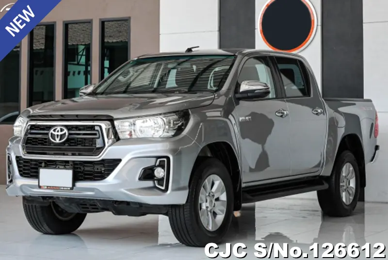Toyota Hilux in Silver for Sale Image 2
