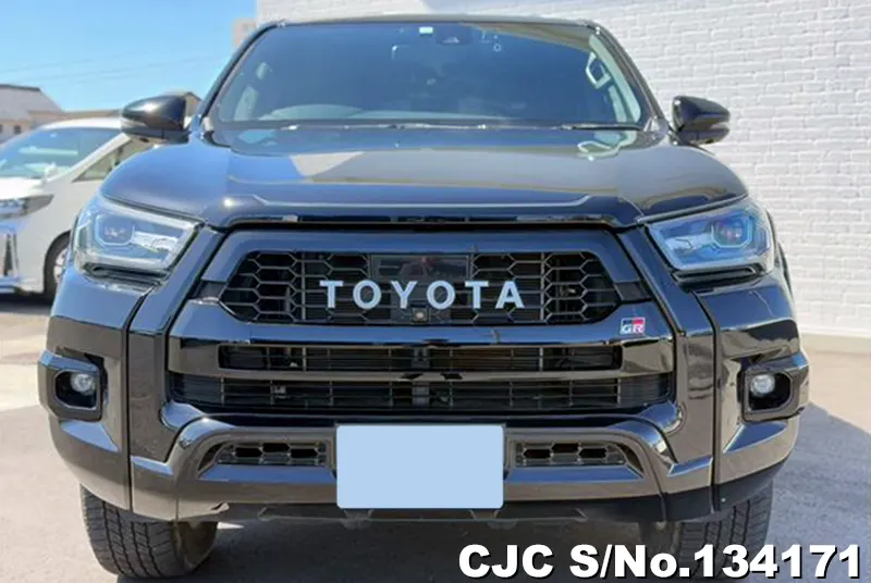 Toyota Hilux in Black for Sale Image 2