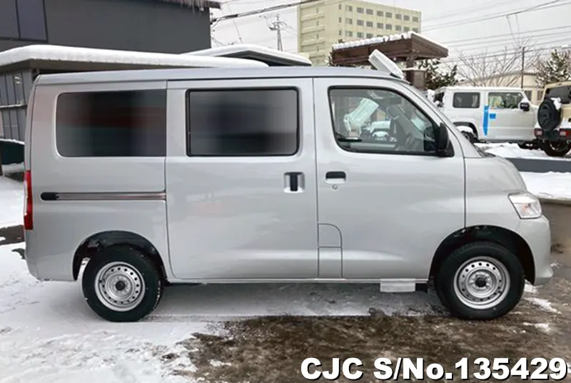 Toyota Townace in Silver for Sale Image 6