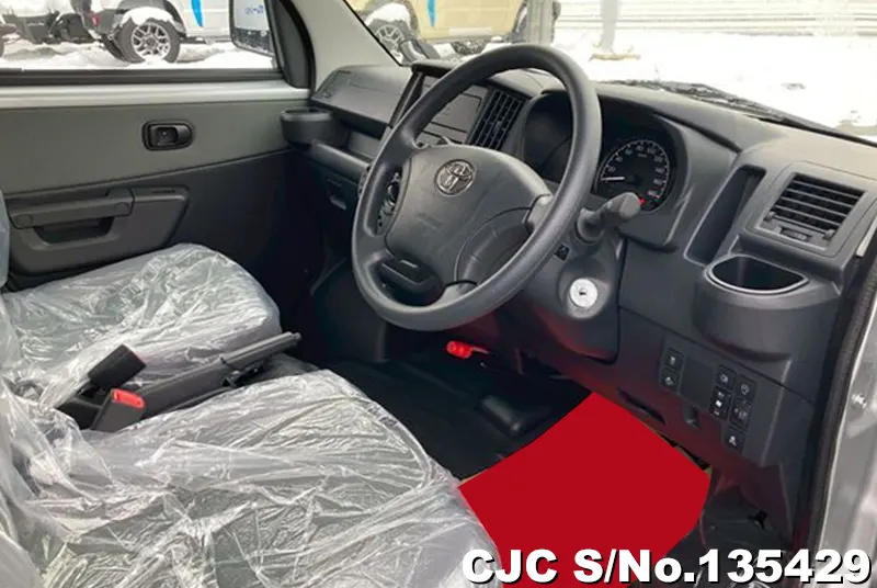 Toyota Townace in Silver for Sale Image 9