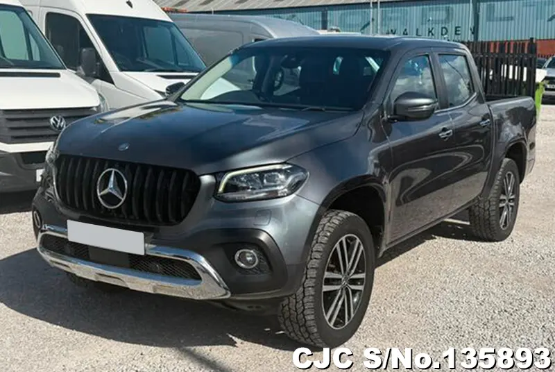 Mercedes Benz X-Class in Gray for Sale Image 3