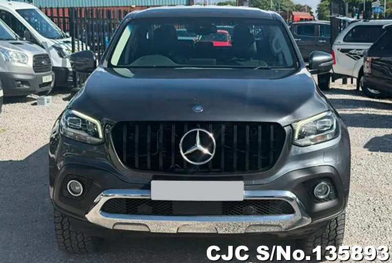 Mercedes Benz X-Class in Gray for Sale Image 4