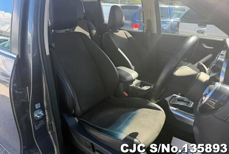 Mercedes Benz X-Class in Gray for Sale Image 7