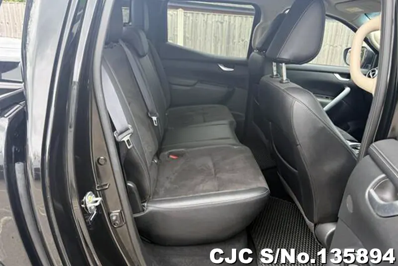 Mercedes Benz X-Class in Black for Sale Image 12