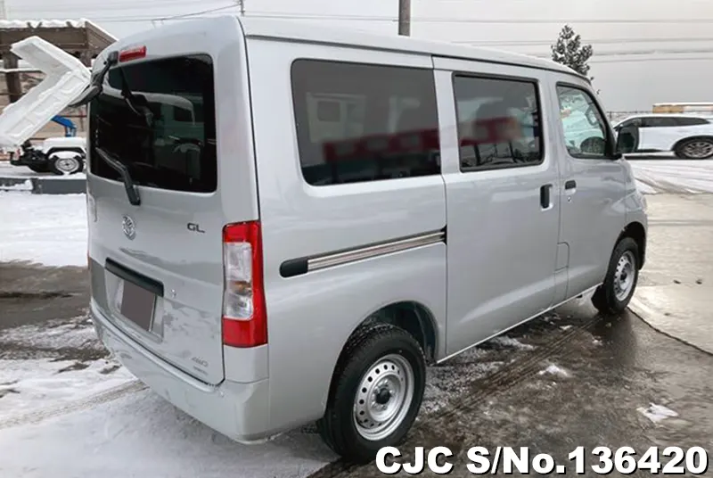 Toyota Townace in Silver for Sale Image 2