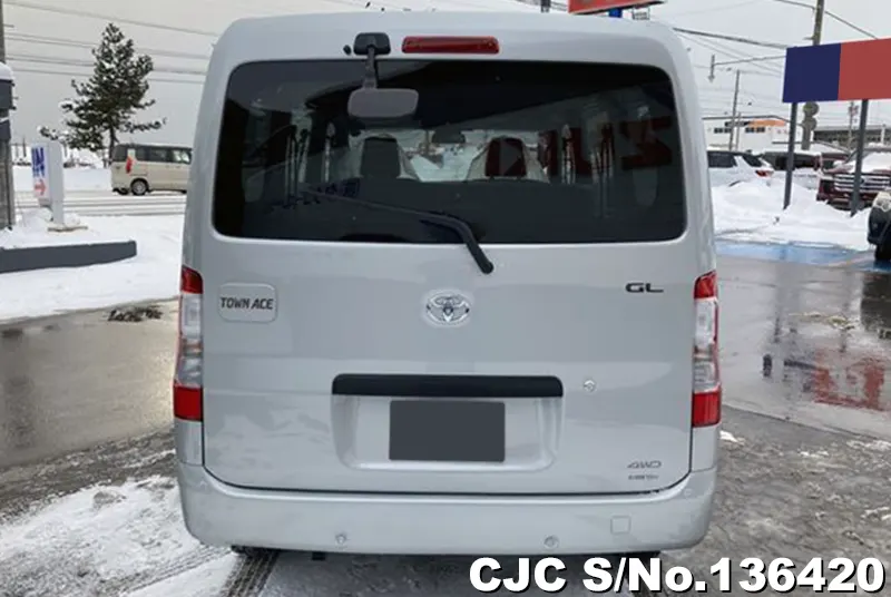 Toyota Townace in Silver for Sale Image 5