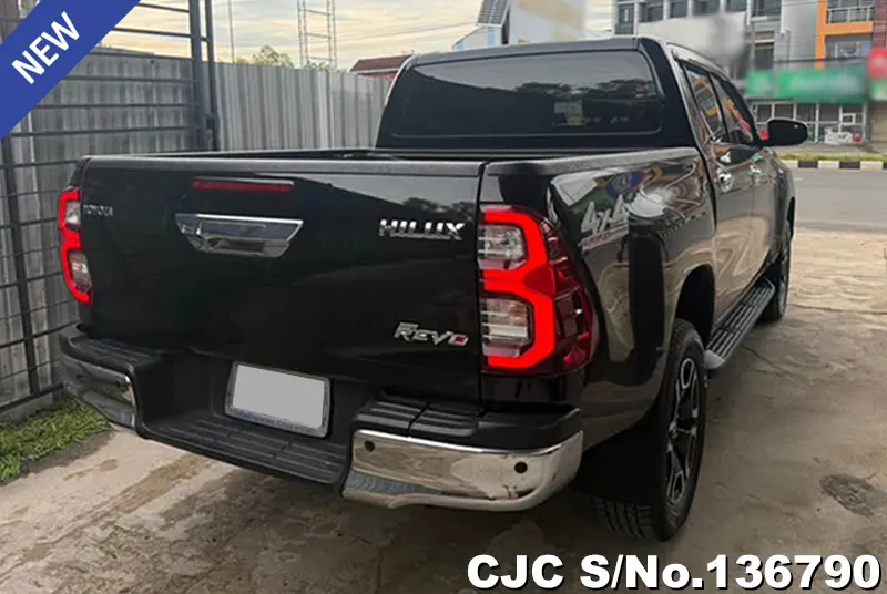 Toyota Hilux in Black for Sale Image 2
