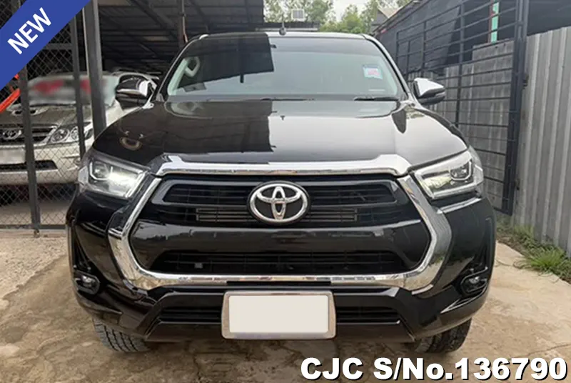 Toyota Hilux in Black for Sale Image 4