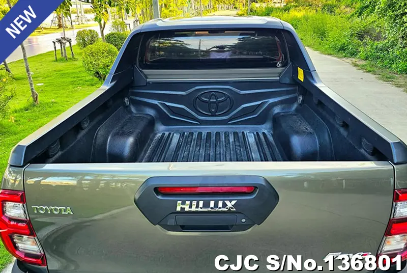 Toyota Hilux in Oxide Bronze Metallic for Sale Image 3