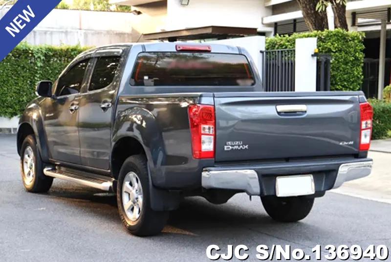 Isuzu D-Max in Gray for Sale Image 1