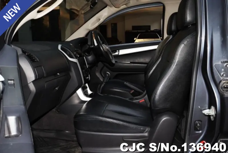 Isuzu D-Max in Gray for Sale Image 8