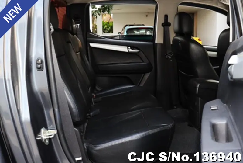 Isuzu D-Max in Gray for Sale Image 9