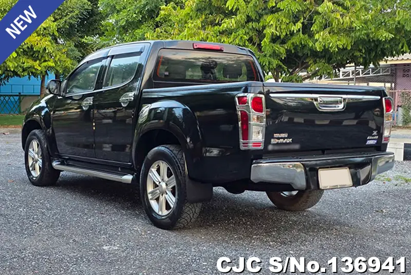 Isuzu D-Max in Black for Sale Image 1