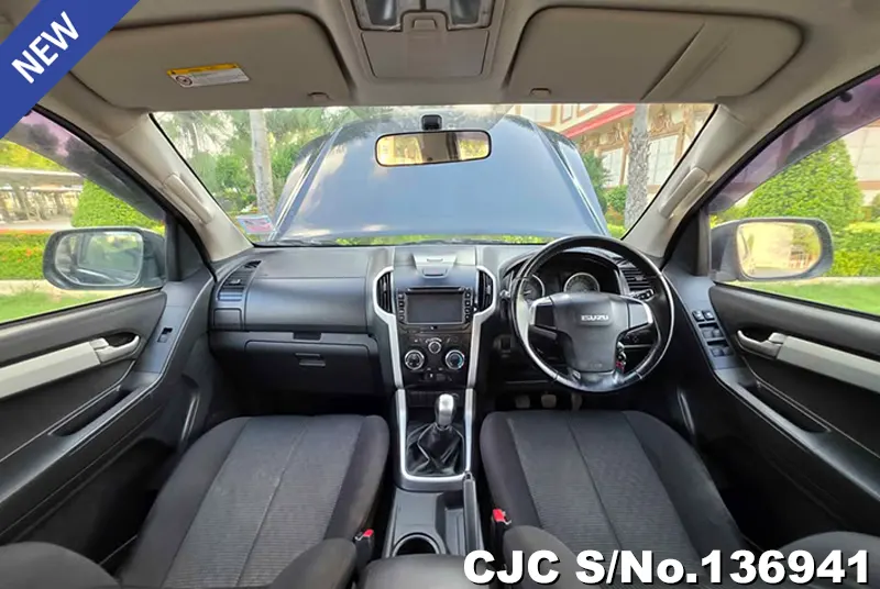 Isuzu D-Max in Black for Sale Image 7