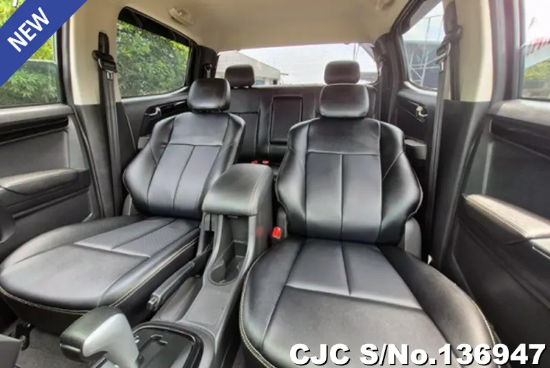 Isuzu D-Max in Black for Sale Image 9