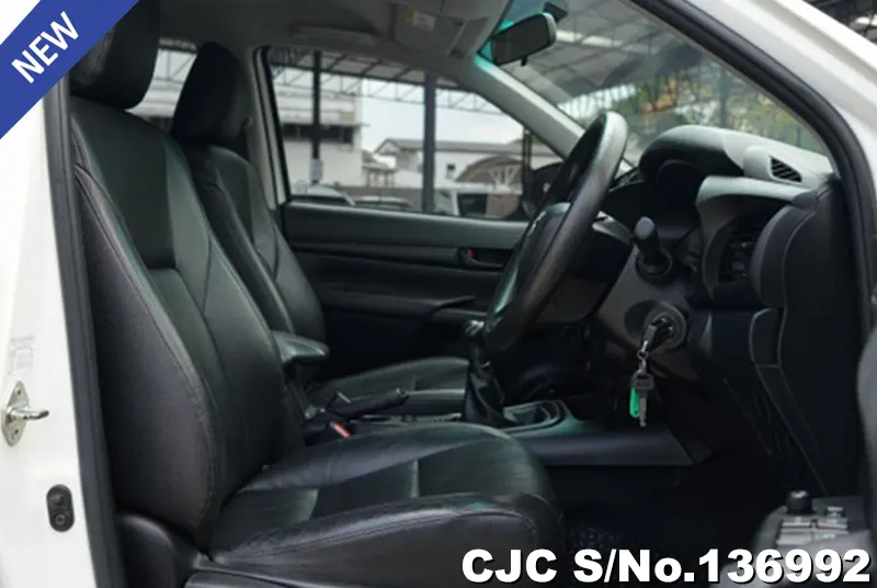 Toyota Hilux in White for Sale Image 6
