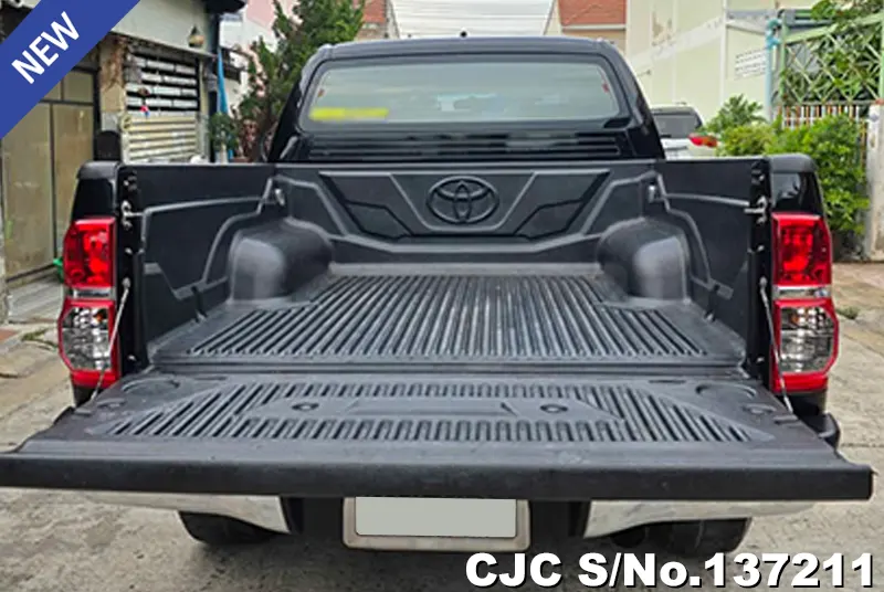 Toyota Hilux in Black for Sale Image 6