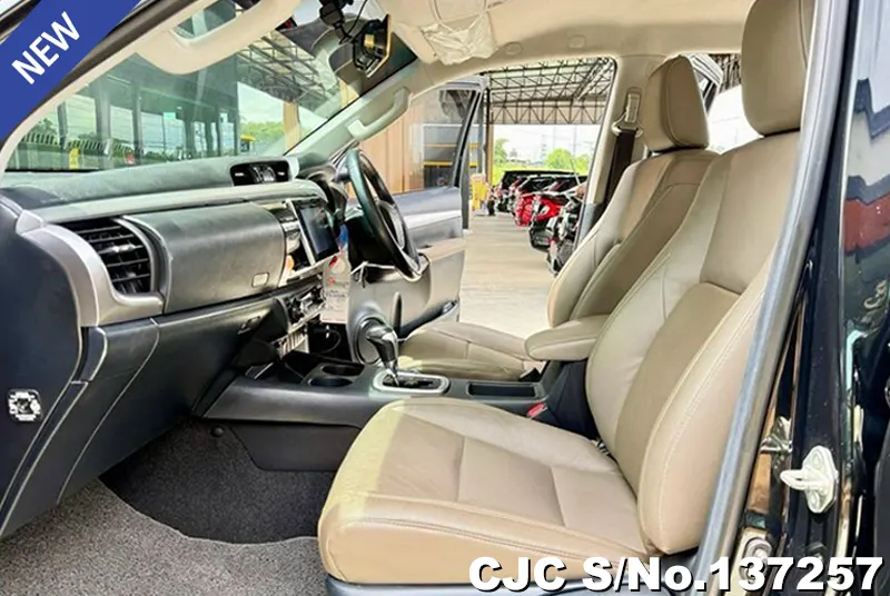 Toyota Hilux in Black for Sale Image 8