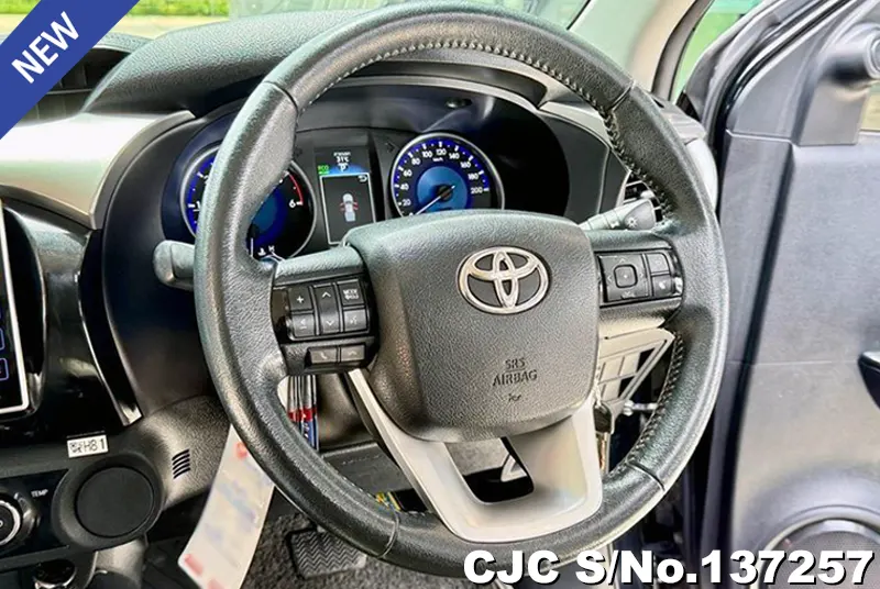 Toyota Hilux in Black for Sale Image 10
