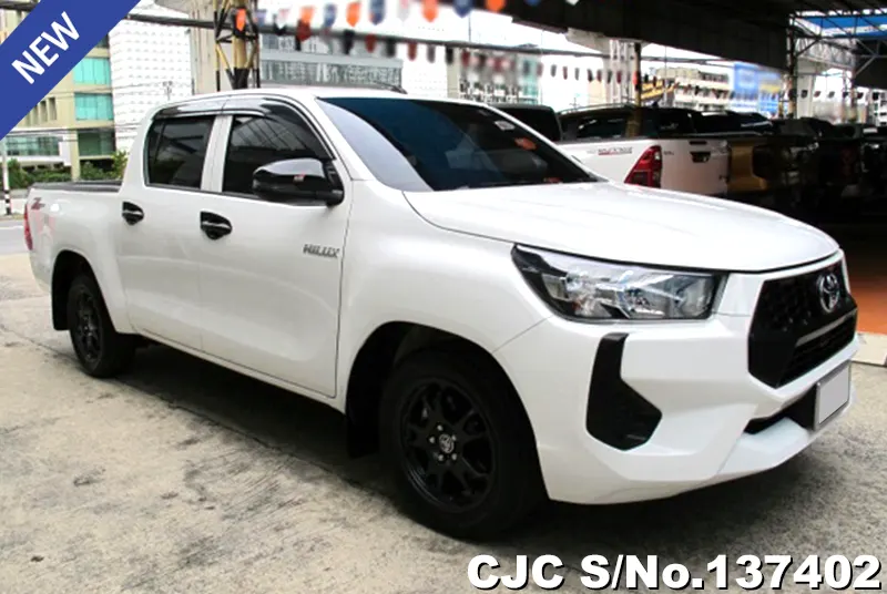 Toyota Hilux in White for Sale Image 0
