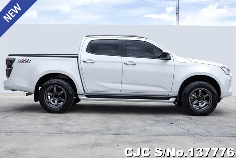 Isuzu D-Max in White for Sale Image 6