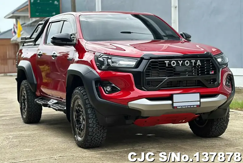 >Toyota / Hilux / Revo