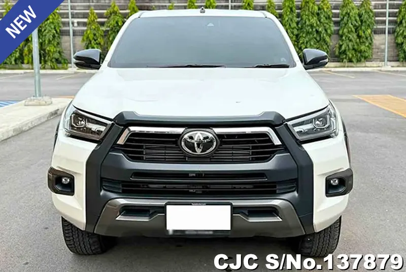 Toyota Hilux in White for Sale Image 4