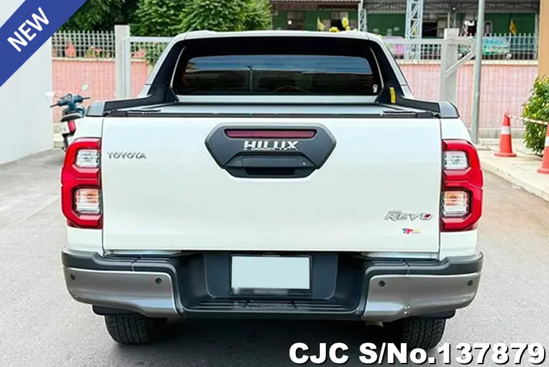 Toyota Hilux in White for Sale Image 5