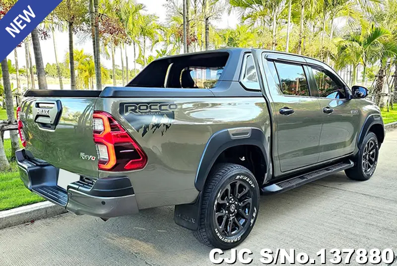 Toyota Hilux in Oxide Bronze Metallic for Sale Image 1