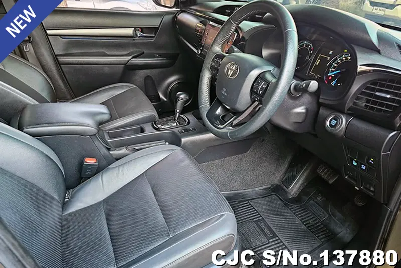 Toyota Hilux in Oxide Bronze Metallic for Sale Image 6