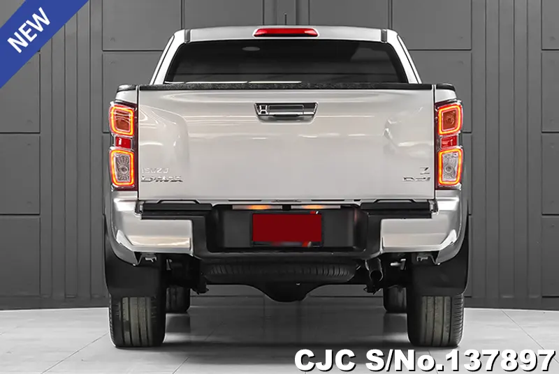 Isuzu D-Max in Silver for Sale Image 5