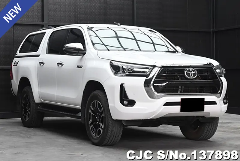 >Toyota / Hilux / Revo