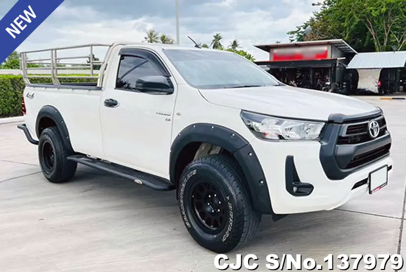 Toyota Hilux in White for Sale Image 0
