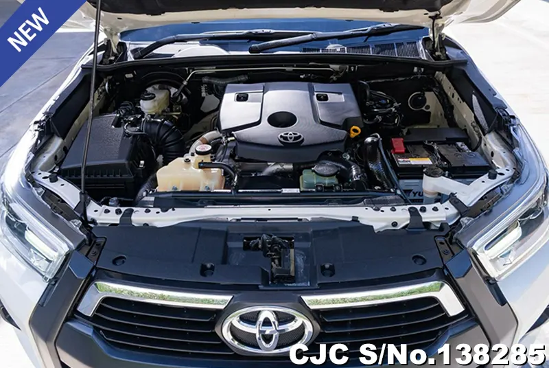 Toyota Hilux in White for Sale Image 16