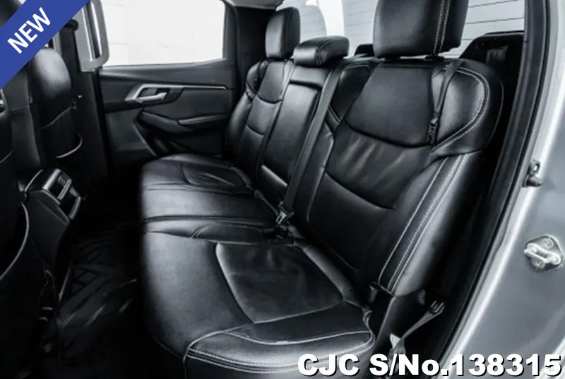 Isuzu D-Max in Silver for Sale Image 7