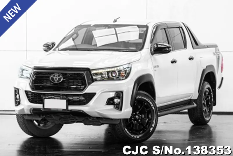 Toyota Hilux in White for Sale Image 3