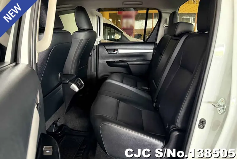 Toyota Hilux in White for Sale Image 15