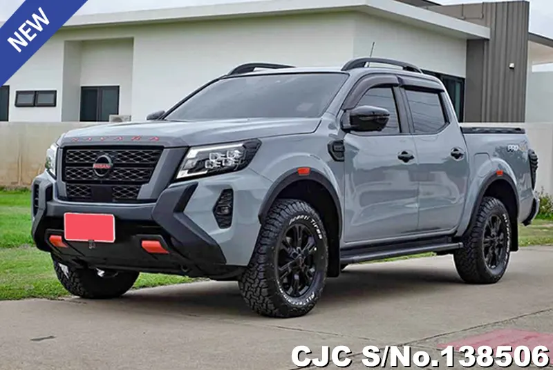 Nissan / Navara auto