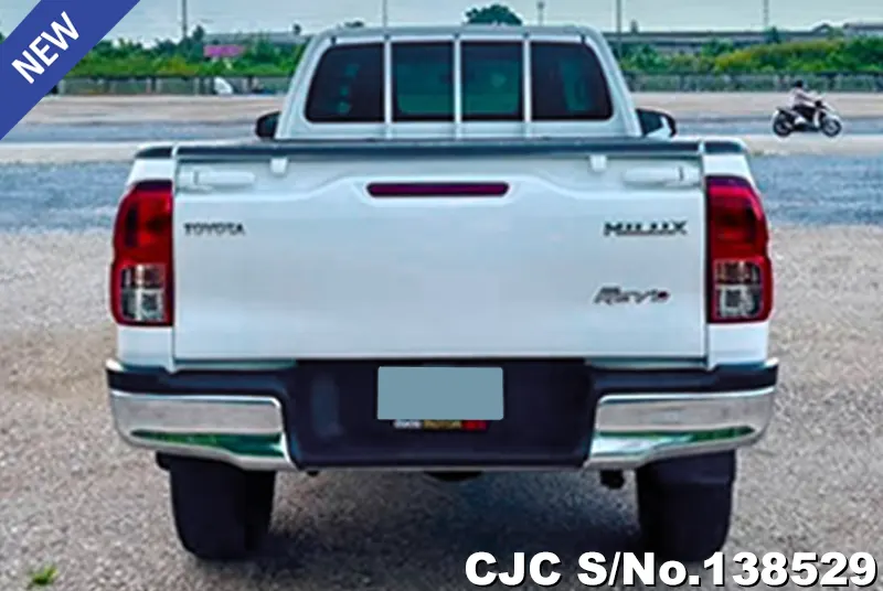 Toyota Hilux in White for Sale Image 5