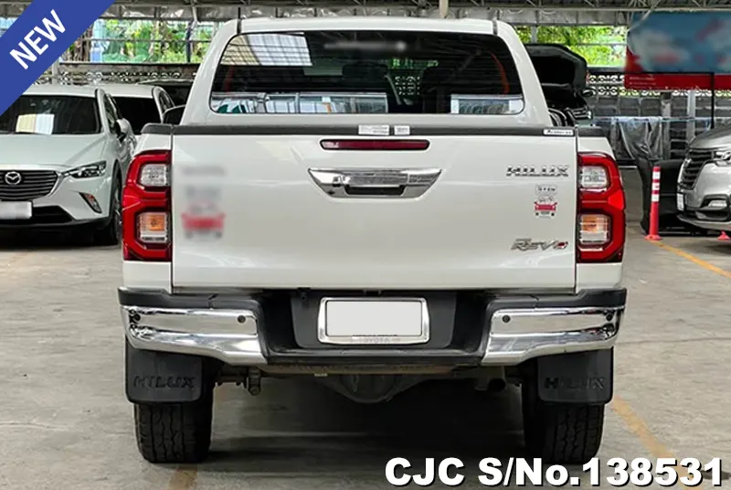 Toyota Hilux in White for Sale Image 5