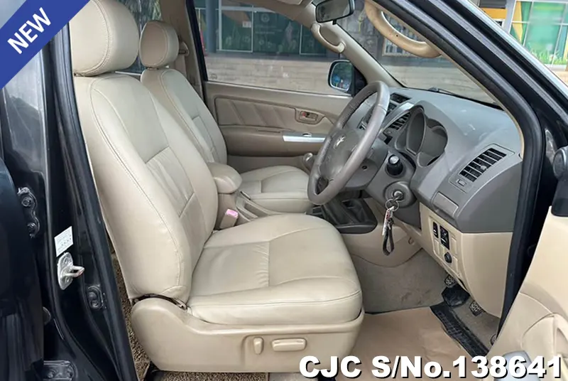 Toyota Hilux in Black for Sale Image 8