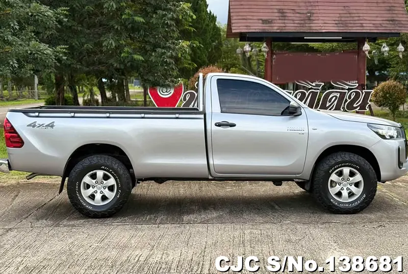 Toyota Hilux in Silver for Sale Image 5