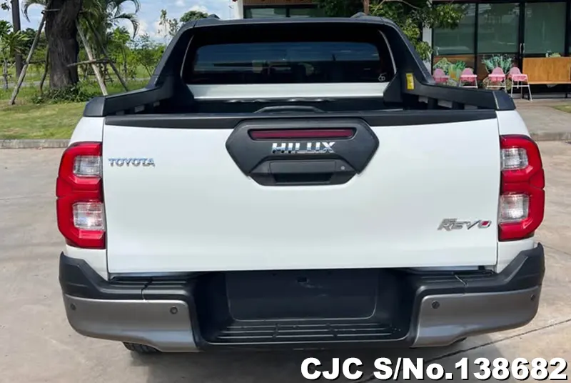 Toyota Hilux in White for Sale Image 3