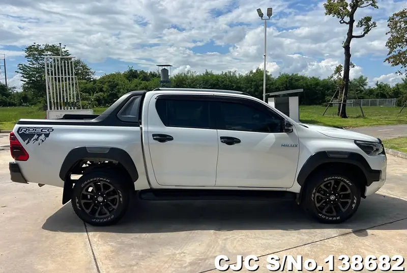 Toyota Hilux in White for Sale Image 4