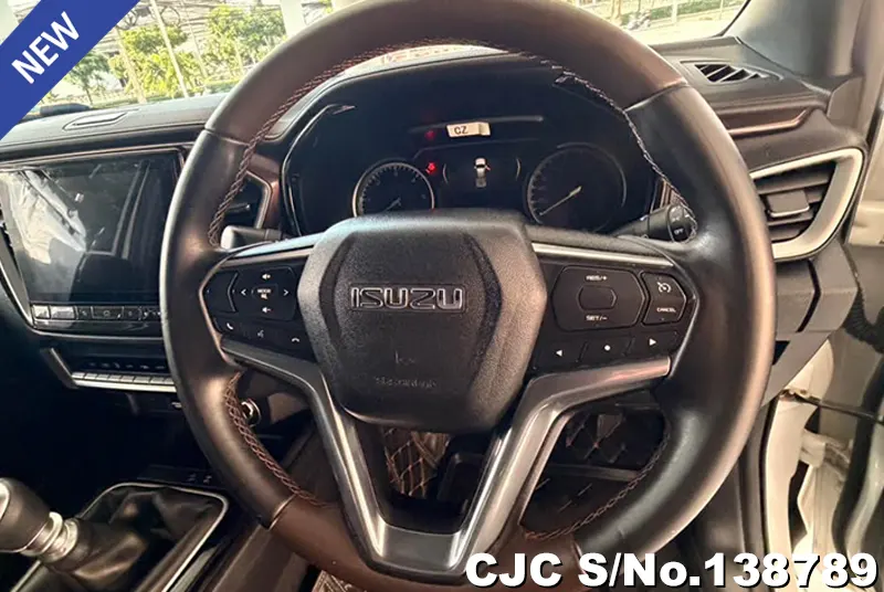 Isuzu D-Max in White for Sale Image 14