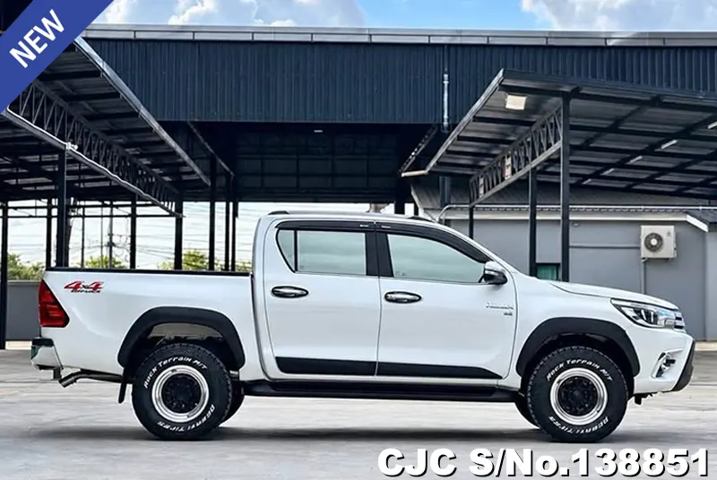 Toyota Hilux in White for Sale Image 4
