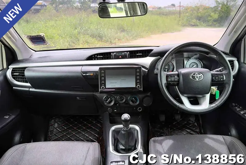 Toyota Hilux in Gray for Sale Image 6