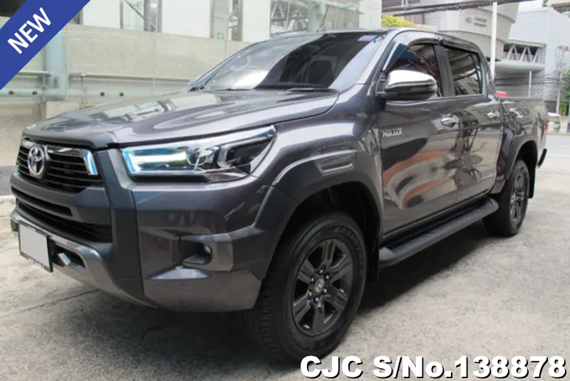 Toyota Hilux in Gray for Sale Image 3
