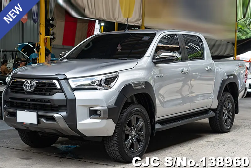 Toyota Hilux in Gray for Sale Image 3