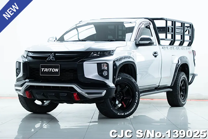 Mitsubishi / Triton auto